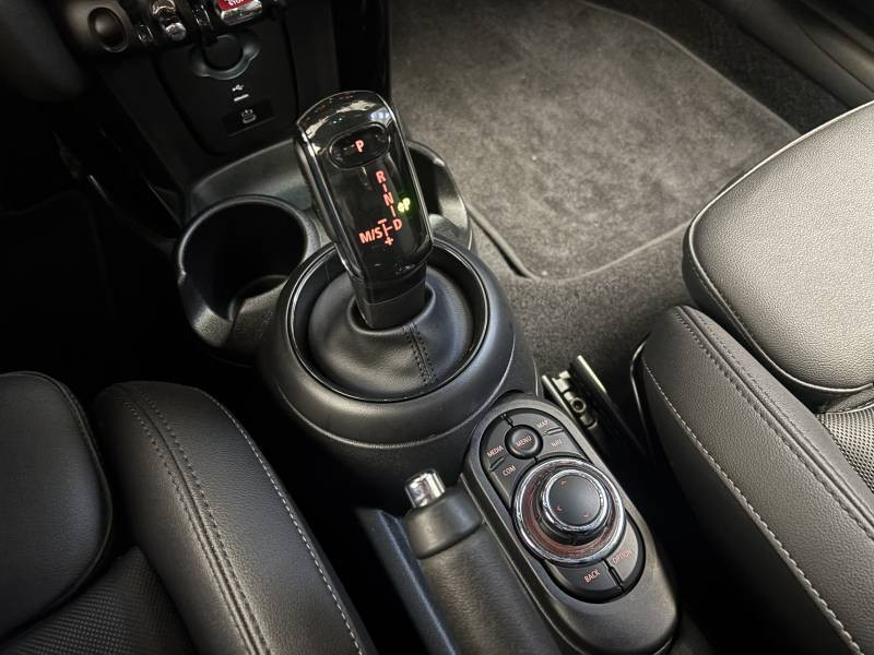 Mini Mini Hatch 3 Portes Cooper 136 ch DKG7 Edition Camden  occasion � B�ziers - photo n�20