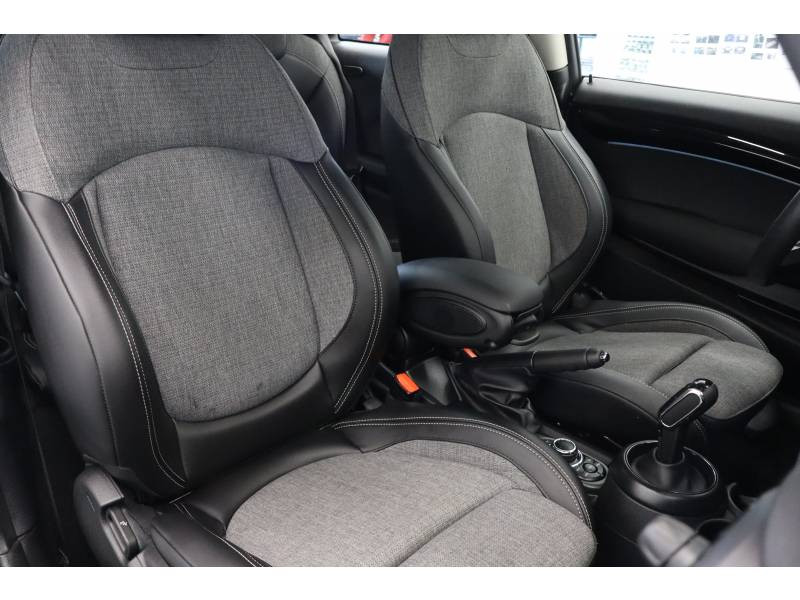Mini Mini Hatch 3 Portes Cooper 136 ch DKG7 Edition Camden  occasion  Lescar - photo n16