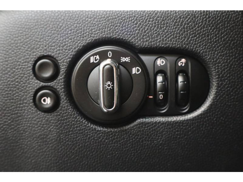 Mini Mini Hatch 3 Portes Cooper 136 ch DKG7 Edition Camden  occasion  Lescar - photo n12