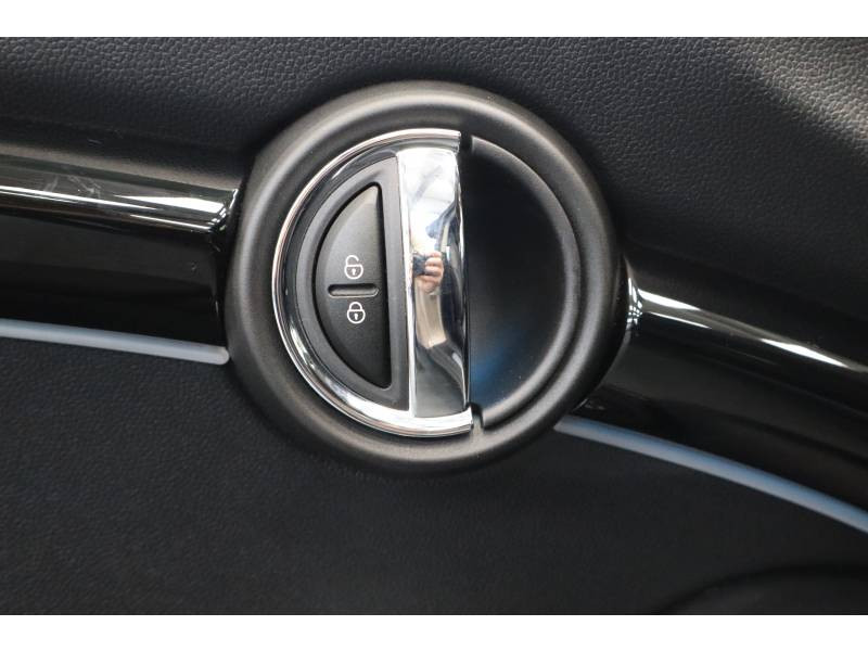 Mini Mini Hatch 3 Portes Cooper 136 ch DKG7 Edition Camden  occasion  Lescar - photo n14