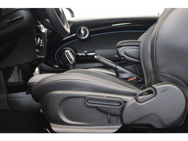 Mini Mini Hatch 3 Portes Cooper 136 ch DKG7 Edition Camden  occasion  Lescar - photo n5