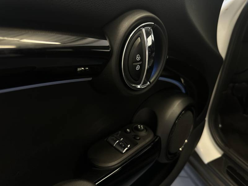Mini Mini Hatch 3 Portes Cooper 136 ch DKG7 Edition Camden  occasion  Brive-la-Gaillarde - photo n14