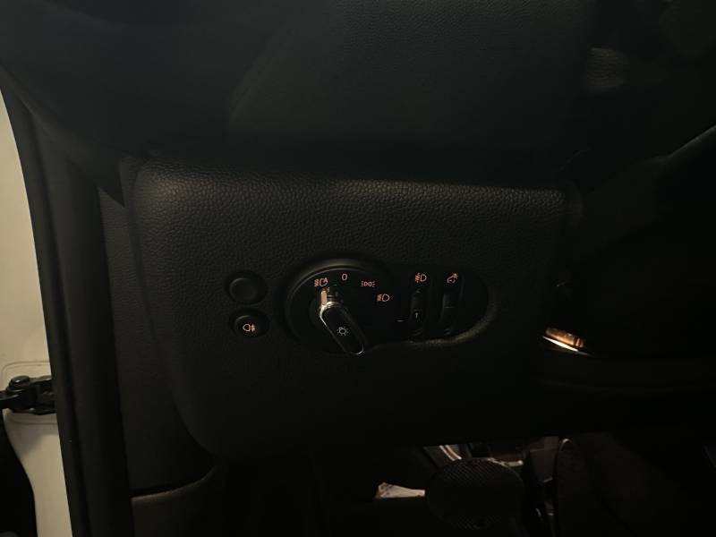 Mini Mini Hatch 3 Portes Cooper 136 ch DKG7 Edition Camden  occasion  Brive-la-Gaillarde - photo n18