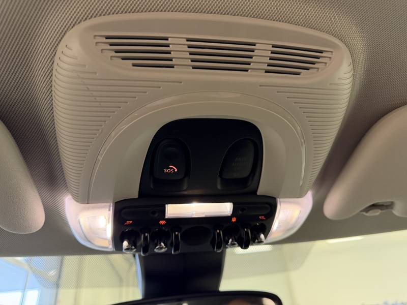Mini Mini Hatch 3 Portes Cooper 136 ch DKG7 Edition Camden  occasion � Brive-la-Gaillarde - photo n�19