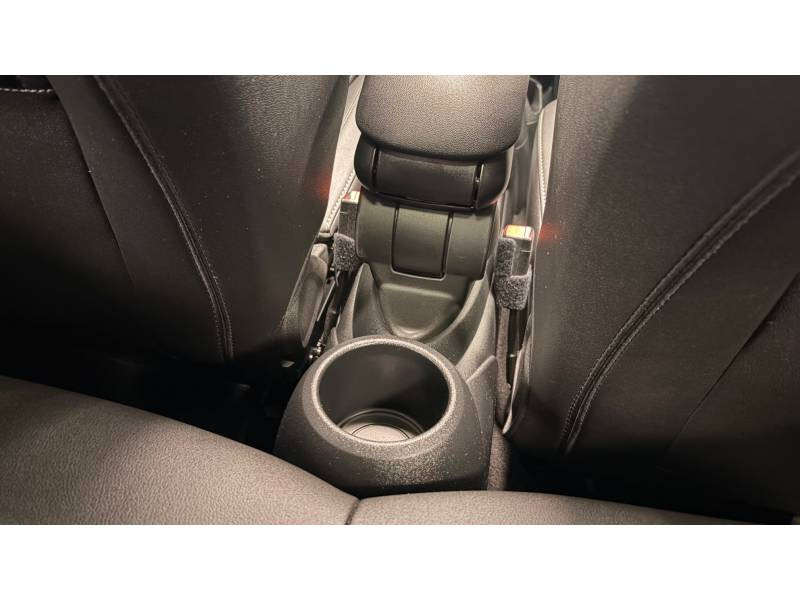 Mini Mini Hatch 3 Portes Cooper 136 ch DKG7 Edition Camden  occasion � Limoges - photo n�18