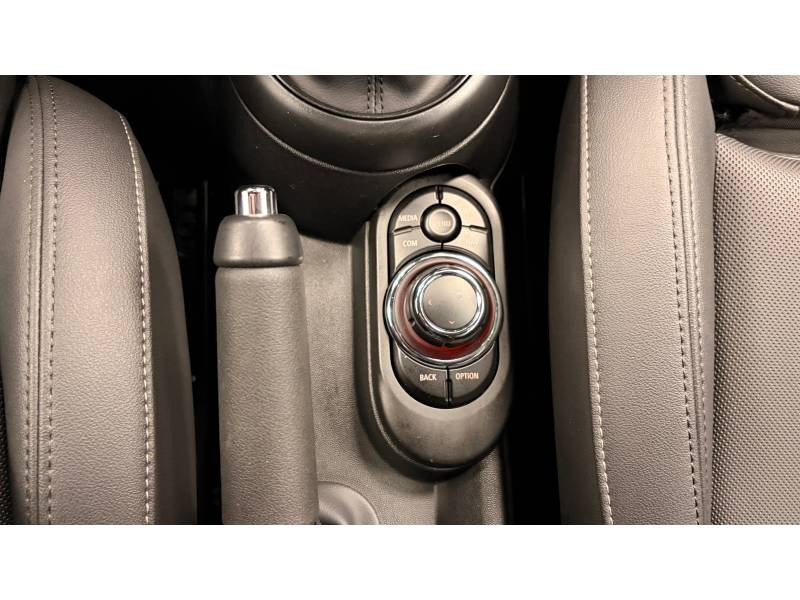 Mini Mini Hatch 3 Portes Cooper 136 ch DKG7 Edition Camden  occasion � Limoges - photo n�6