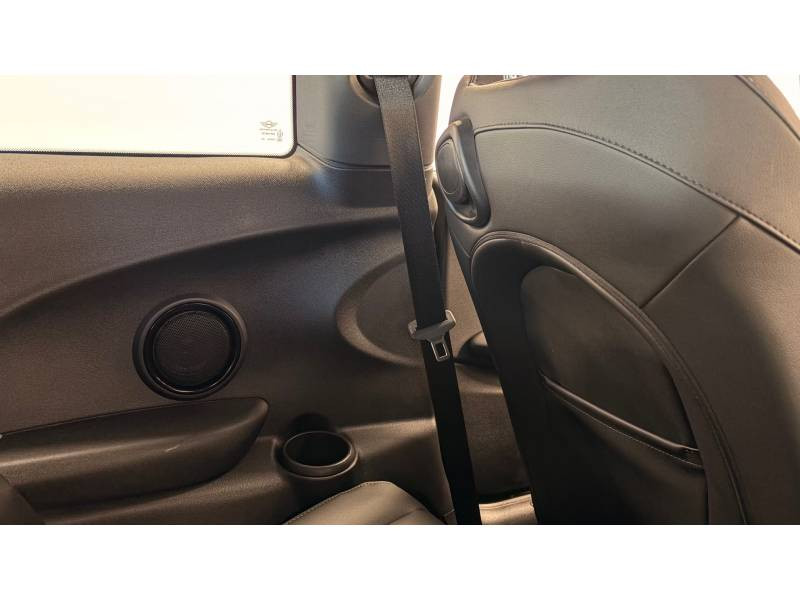 Mini Mini Hatch 3 Portes Cooper 136 ch DKG7 Edition Camden  occasion � Limoges - photo n�16