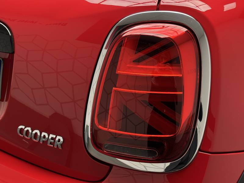 Mini Mini Hatch 3 Portes Cooper 136 ch DKG7 Edition Camden  occasion � Lormont - photo n�15