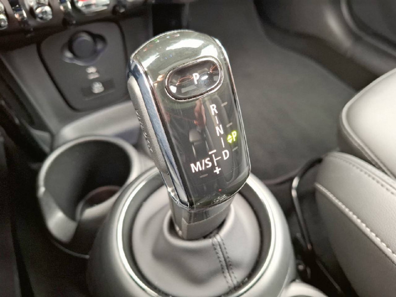 Mini Mini Hatch 3 Portes Cooper 136 ch DKG7 Edition Premium Plus 3p  occasion &agrave; Bo� - photo n&deg;12
