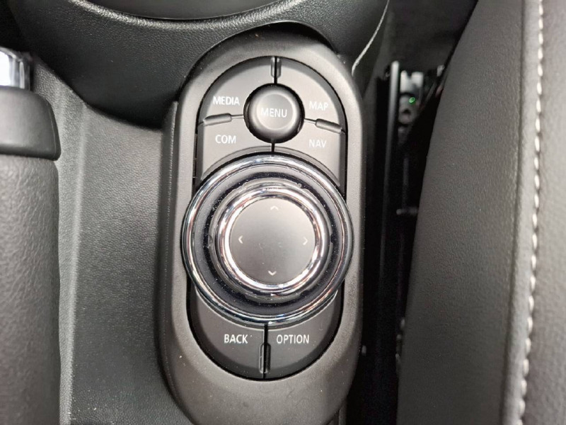 Mini Mini Hatch 3 Portes Cooper 136 ch DKG7 Edition Premium Plus 3p  occasion &agrave; Bo� - photo n&deg;15