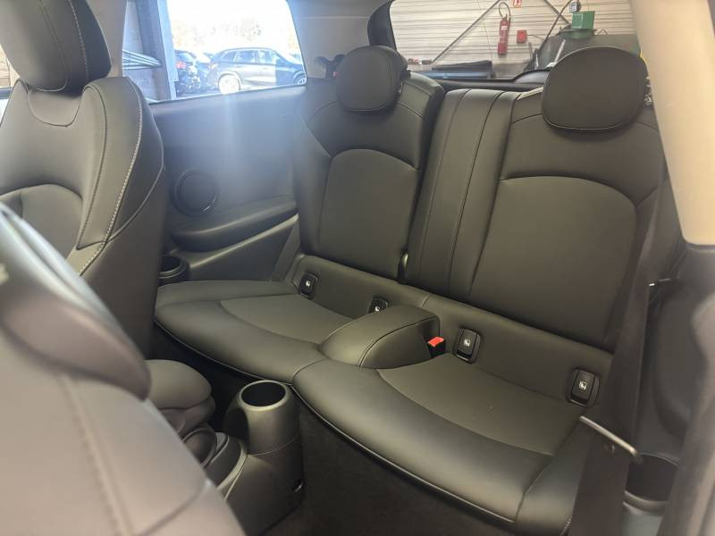 Mini Mini Hatch 3 Portes Cooper 136 ch DKG7 Edition Premium Plus 2024 - photo n°6 Mini Mini Hatch 3 Portes Cooper 136 ch DKG7 Edition Premium Plus  occasion à Béziers - photo n°6