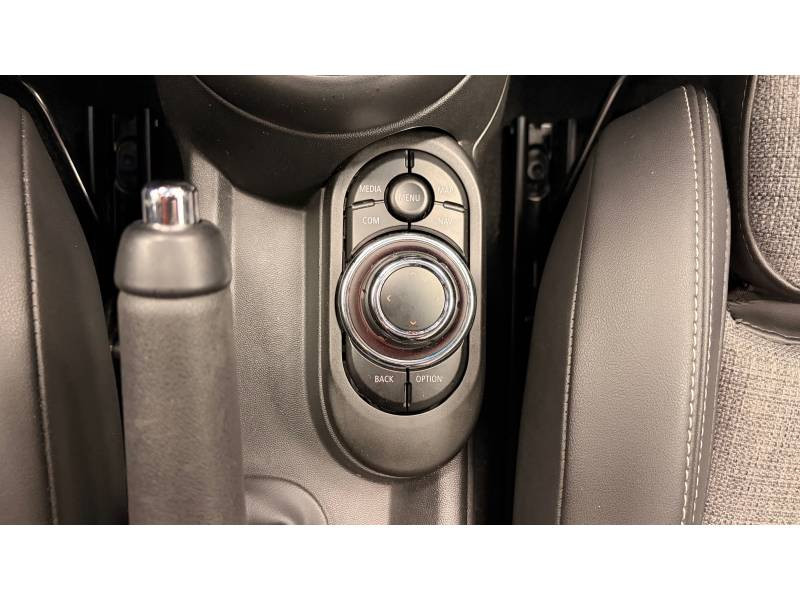Mini Mini Hatch 3 Portes Cooper 136 ch DKG7 Edition Premium Plus  occasion � Limoges - photo n�6