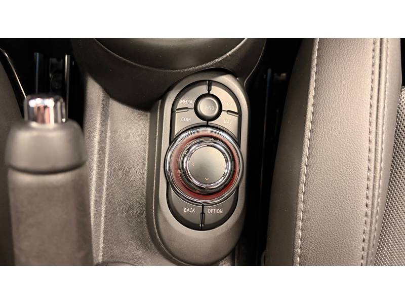 Mini Mini Hatch 3 Portes Cooper 136 ch DKG7 Edition Premium Plus  occasion � Limoges - photo n�6