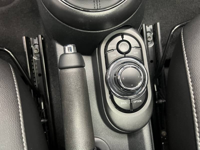 Mini Mini Hatch 3 Portes Cooper 136 ch DKG7 Edition Premium Plus  occasion � Lormont - photo n�14