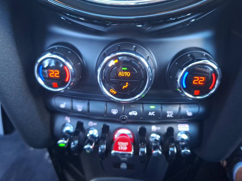 Mini Mini Hatch 3 Portes Cooper 136 ch DKG7 Edition Premium Plus  occasion � Auch - photo n�16