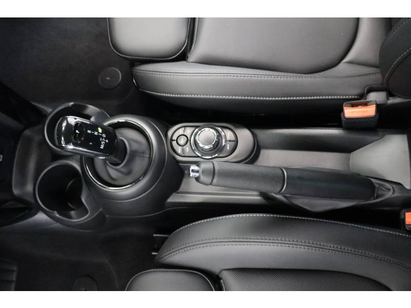 Mini Mini Hatch 3 Portes Cooper 136 ch DKG7 Edition Premium  occasion � Lescar - photo n�8