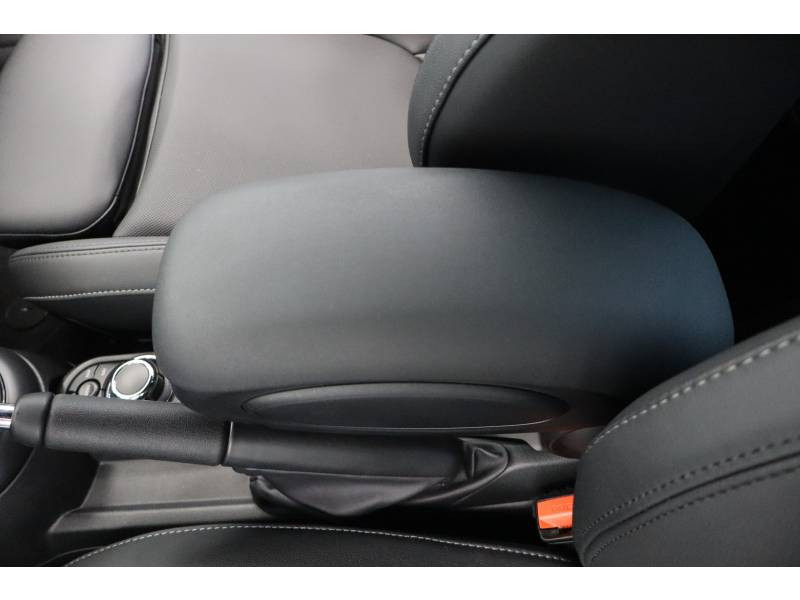 Mini Mini Hatch 3 Portes Cooper 136 ch DKG7 Edition Premium  occasion � Lescar - photo n�9