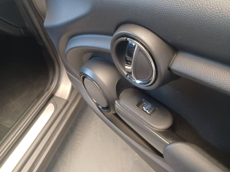 Mini Mini Hatch 3 Portes Cooper 136 ch Edition Blackfriars  occasion  Tarbes - photo n14