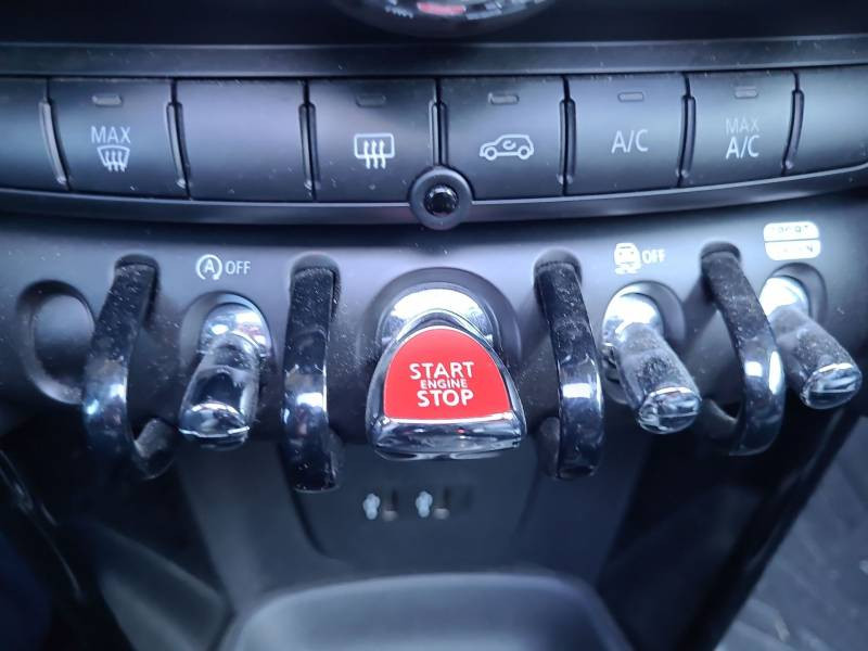 Mini Mini Hatch 3 Portes Cooper 136 ch Edition Greenwich  occasion  Condom - photo n9