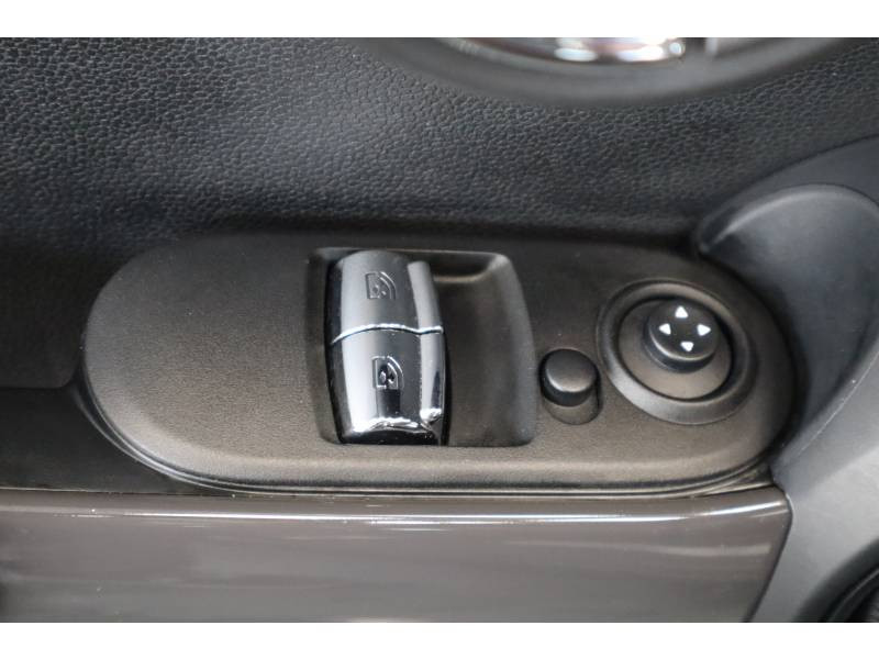 Mini Mini Hatch 3 Portes Cooper 136 ch Finition Chili  occasion � Lescar - photo n�20