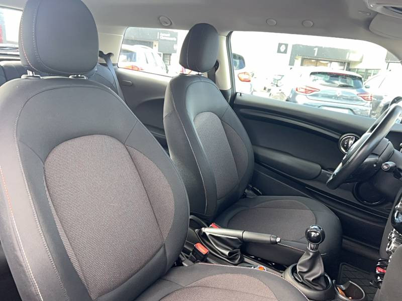 Mini Mini Hatch 3 Portes Cooper 136 ch  occasion  Sainte-Bazeille - photo n12