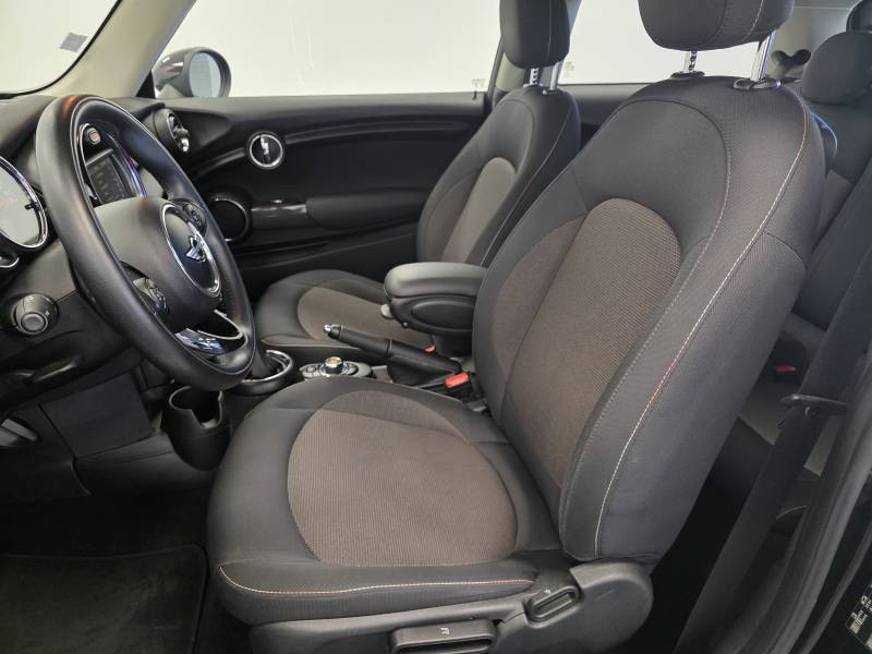 Mini Mini Hatch 3 Portes Cooper D 116 ch BVA6  occasion  Limoges - photo n4