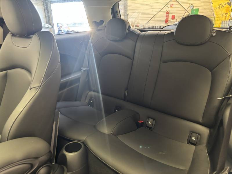 Mini Mini Hatch 3 Portes Cooper S 178 ch DKG7 Edition Premium Plus 2023 - photo n°6 Mini Mini Hatch 3 Portes Cooper S 178 ch DKG7 Edition Premium Plus  occasion à Béziers - photo n°6