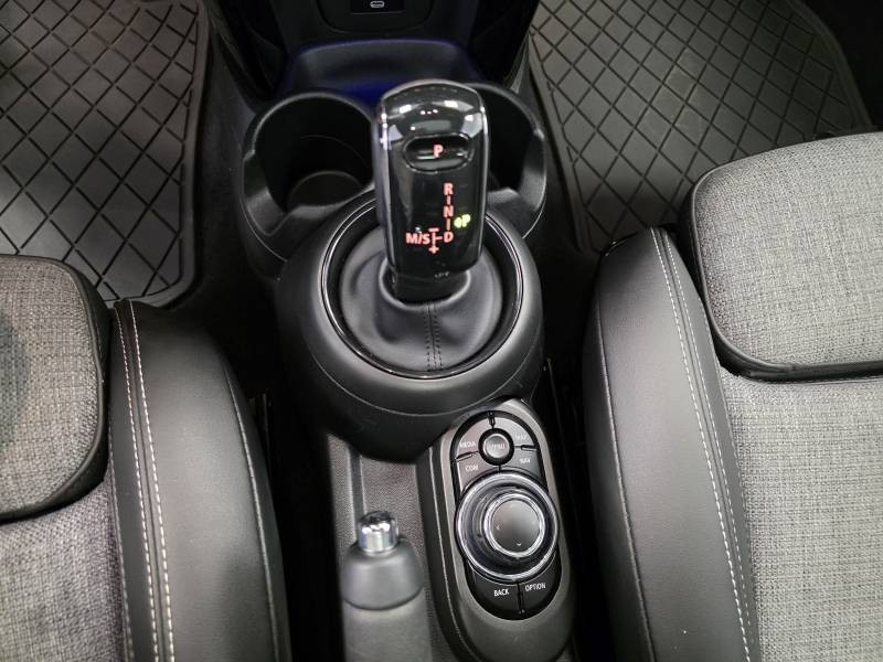 Mini Mini Hatch 3 Portes Cooper S 178 ch DKG7 Edition Premium Plus  occasion  Limoges - photo n6