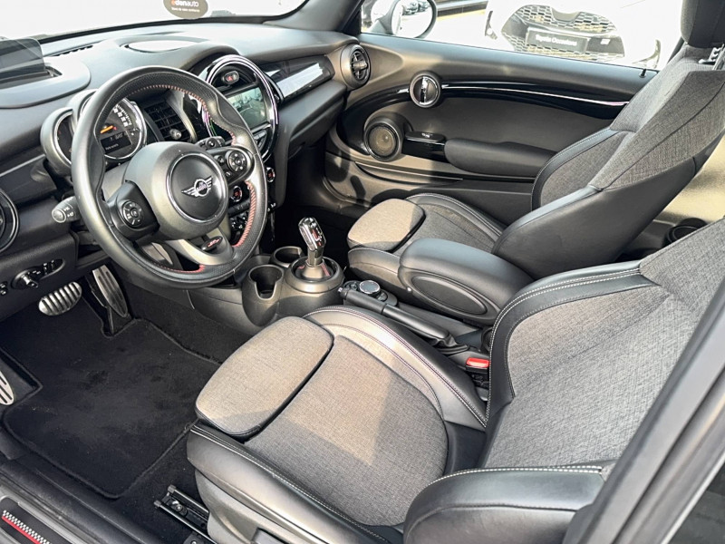 Mini Mini Hatch 3 Portes Cooper SD 170 ch BVA8 Finition John Cooper Wo  occasion � Brive-la-Gaillarde - photo n�10