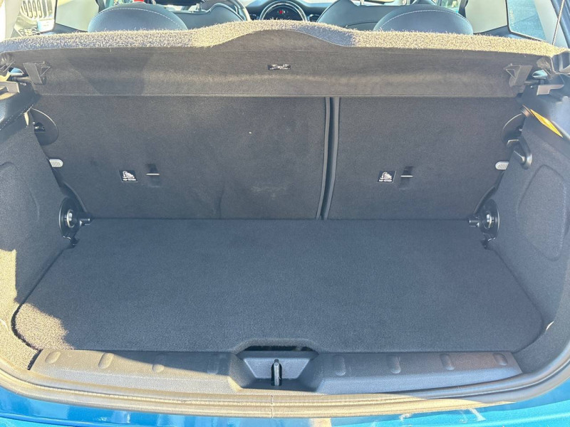 Mini Mini Hatch 3 Portes Cooper SE 184 ch Edition Camden 3p 2022 - photo n°7 Mini Mini Hatch 3 Portes Cooper SE 184 ch Edition Camden 3p  occasion à Trelissac - photo n°7