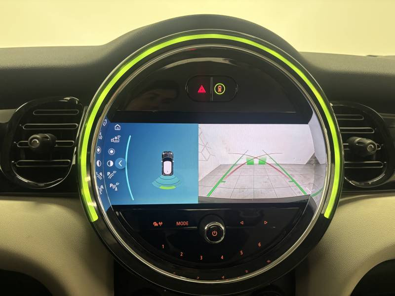 Mini Mini Hatch 3 Portes Cooper SE 184 ch Edition Camden 2022 - photo n°19 Mini Mini Hatch 3 Portes Cooper SE 184 ch Edition Camden  occasion à Béziers - photo n°19