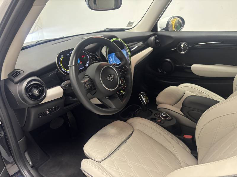 Mini Mini Hatch 3 Portes Cooper SE 184 ch Edition Camden 2022 - photo n°4 Mini Mini Hatch 3 Portes Cooper SE 184 ch Edition Camden  occasion à Béziers - photo n°4