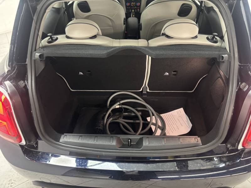 Mini Mini Hatch 3 Portes Cooper SE 184 ch Edition Camden 2022 - photo n°9 Mini Mini Hatch 3 Portes Cooper SE 184 ch Edition Camden  occasion à Béziers - photo n°9