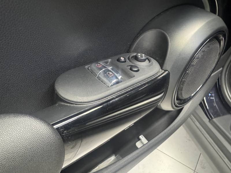Mini Mini Hatch 3 Portes Cooper SE 184 ch Edition Camden  occasion  Bziers - photo n17