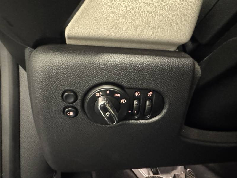 Mini Mini Hatch 3 Portes Cooper SE 184 ch Edition Camden  occasion  Brive-la-Gaillarde - photo n11