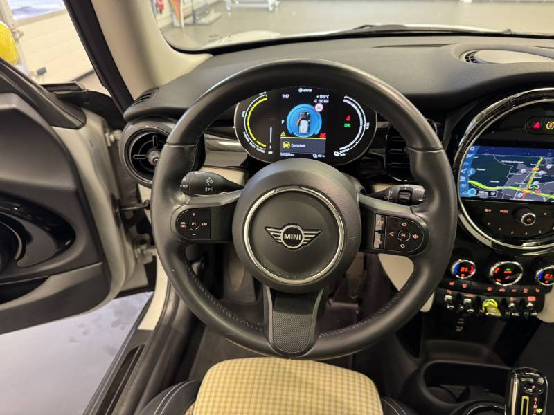 Mini Mini Hatch 3 Portes Cooper SE 184 ch Edition Camden  occasion  Brive-la-Gaillarde - photo n6