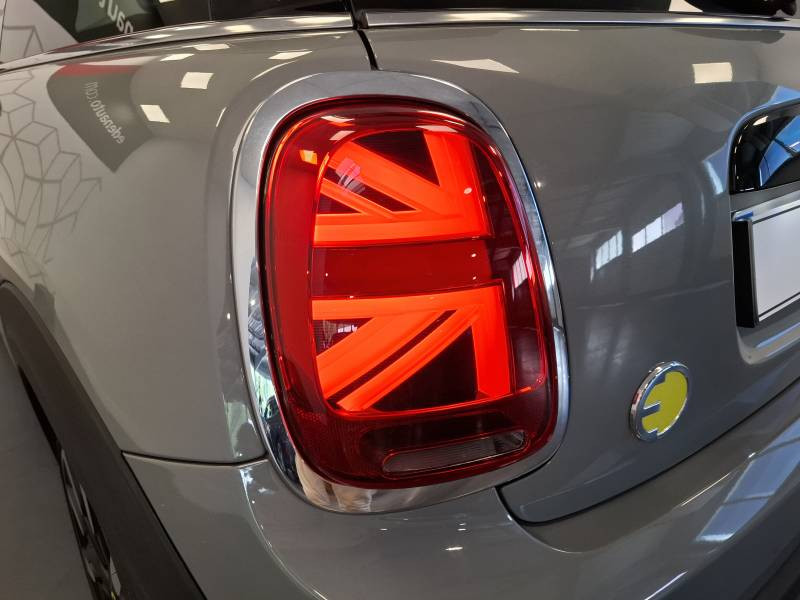 Mini Mini Hatch 3 Portes Cooper SE 184 ch Edition Camden  occasion  Limoges - photo n17