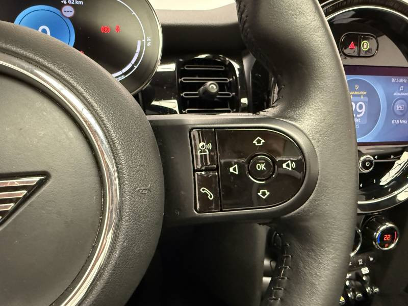 Mini Mini Hatch 3 Portes Cooper SE 184 ch Edition Camden 2022 - photo n°19 Mini Mini Hatch 3 Portes Cooper SE 184 ch Edition Camden  occasion à Lormont - photo n°19
