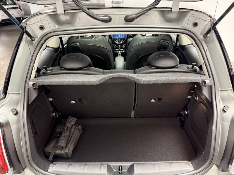 Mini Mini Hatch 3 Portes Cooper SE 184 ch Edition Camden 2022 - photo n°14 Mini Mini Hatch 3 Portes Cooper SE 184 ch Edition Camden  occasion à Lormont - photo n°14