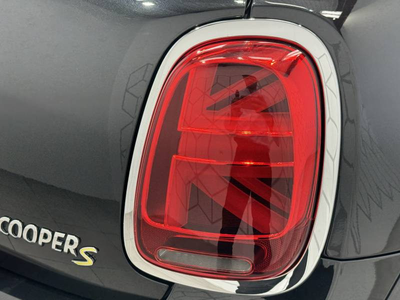 Mini Mini Hatch 3 Portes Cooper SE 184 ch Edition Camden  occasion  Tarbes - photo n16