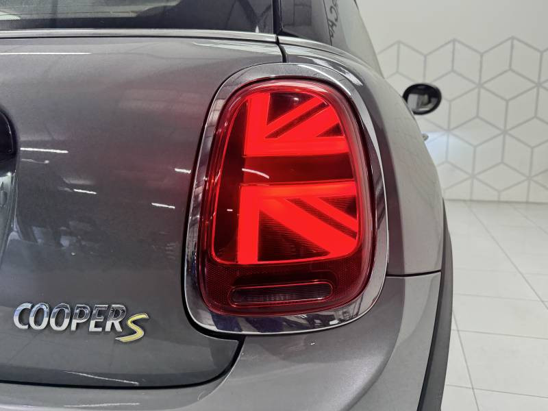 Mini Mini Hatch 3 Portes Cooper SE 184 ch Edition Premium Plus  occasion  Carcassonne - photo n18