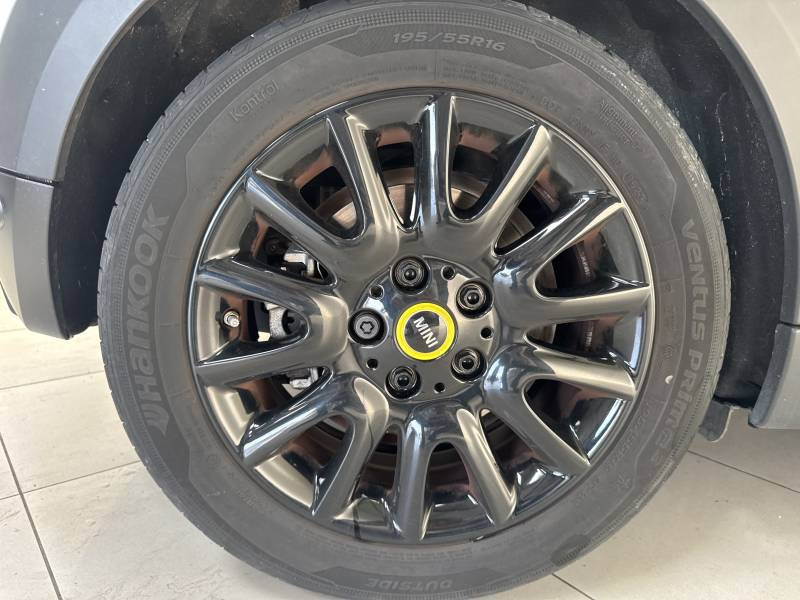 Mini Mini Hatch 3 Portes Cooper SE 184 ch Edition Premium Plus  occasion  Bziers - photo n8