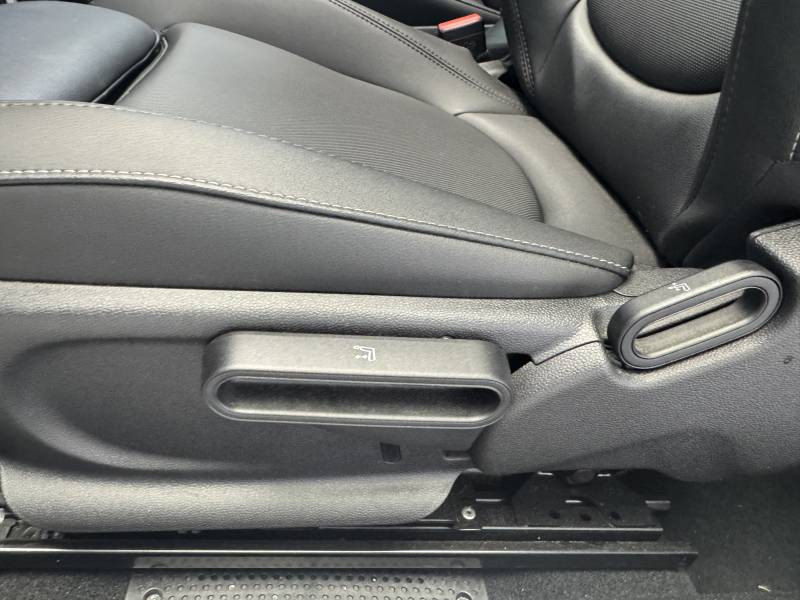 Mini Mini Hatch 3 Portes Cooper SE 184 ch Edition Premium Plus  occasion  Bziers - photo n14