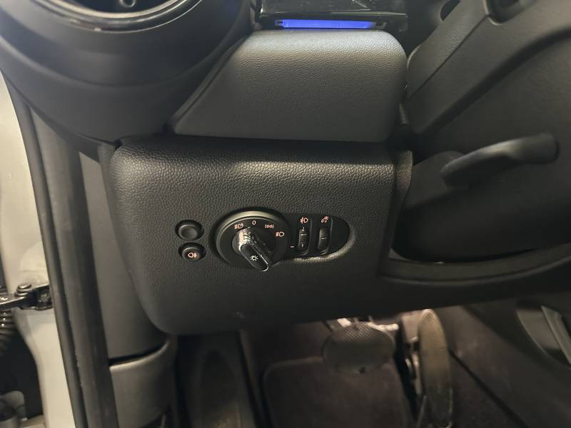 Mini Mini Hatch 3 Portes Cooper SE 184 ch Edition Premium Plus  occasion  Brive-la-Gaillarde - photo n17