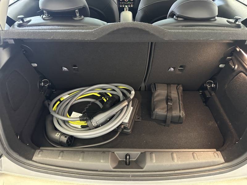 Mini Mini Hatch 3 Portes Cooper SE 184 ch Edition Premium Plus  occasion  Brive-la-Gaillarde - photo n7