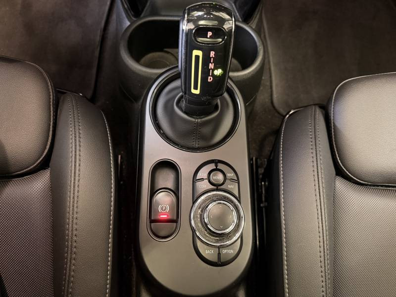 Mini Mini Hatch 3 Portes Cooper SE 184 ch Edition Premium Plus  occasion � Brive-la-Gaillarde - photo n�18