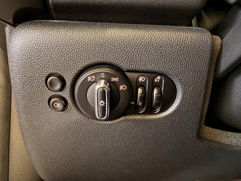 Mini Mini Hatch 3 Portes Cooper SE 184 ch Edition Premium Plus  occasion � Brive-la-Gaillarde - photo n�11