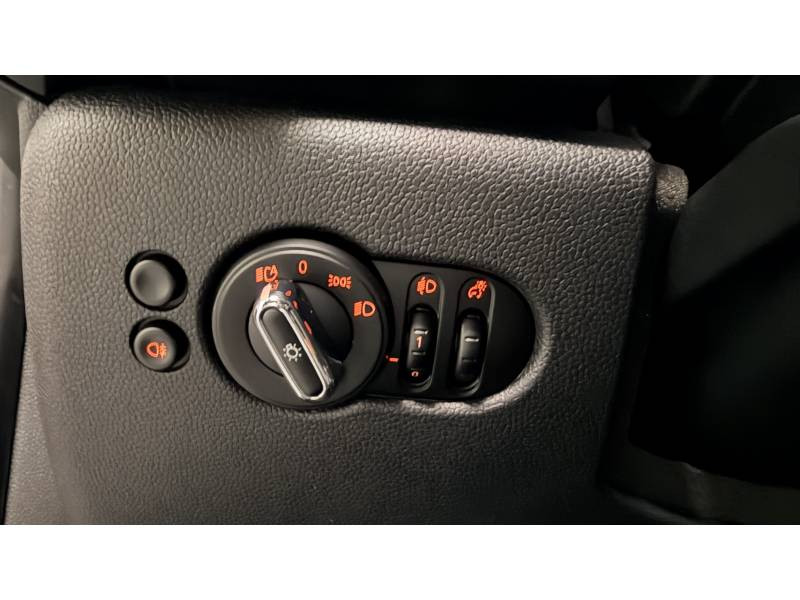 Mini Mini Hatch 3 Portes Cooper SE 184 ch Edition Premium Plus  occasion � Brive-la-Gaillarde - photo n�18