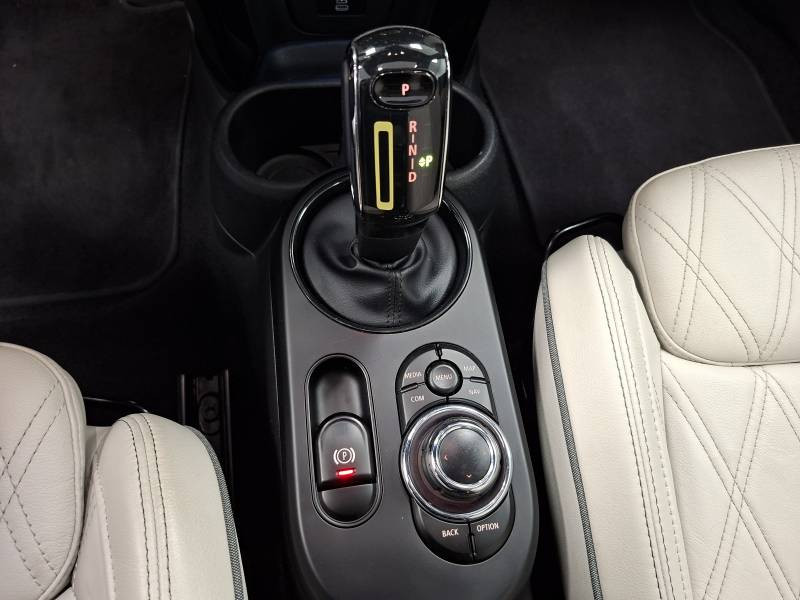 Mini Mini Hatch 3 Portes Cooper SE 184 ch Edition Premium Plus  occasion � Limoges - photo n�6