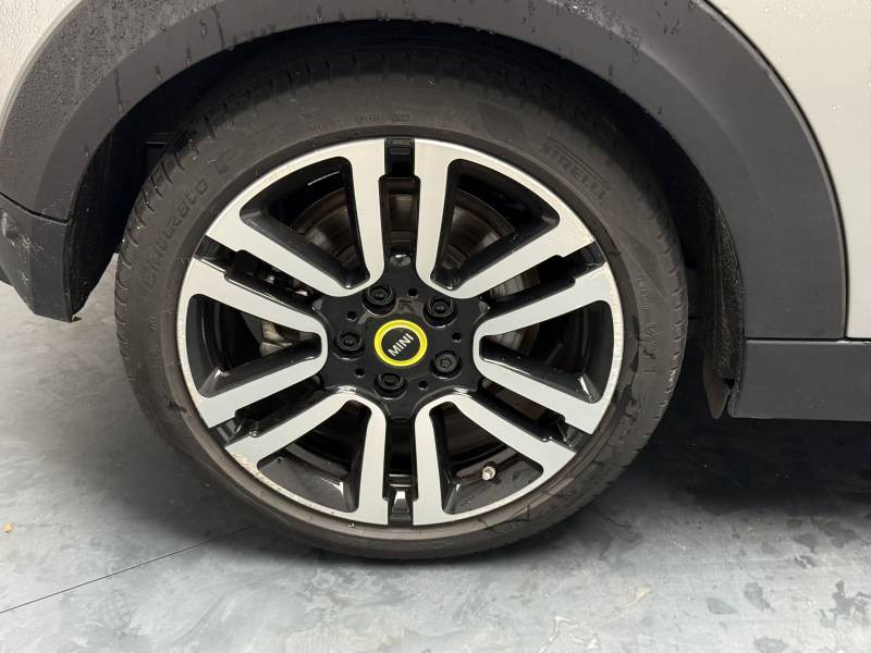 Mini Mini Hatch 3 Portes Cooper SE 184 ch Edition Premium Plus 2023 - photo n°11 Mini Mini Hatch 3 Portes Cooper SE 184 ch Edition Premium Plus  occasion à Lormont - photo n°11